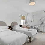 Stylish Tenera With Private Pool, 3 Bedrooms Villa