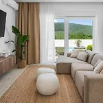 Stylish Tenera With Private Pool, 3 Bedrooms Villa