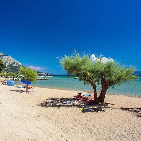 Stylish Tenera With Private Pool, 3 Bedrooms Vila