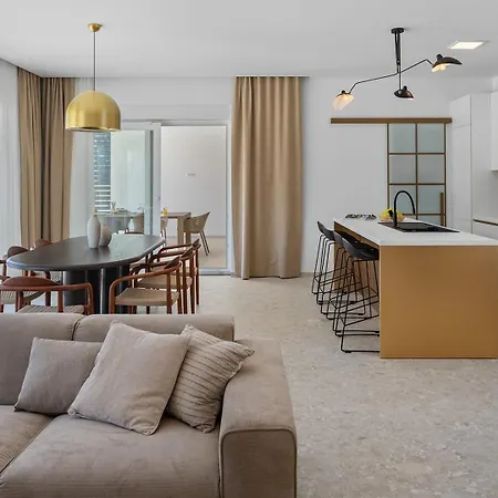 Stylish Tenera With Private Pool, 3 Bedrooms Vila *