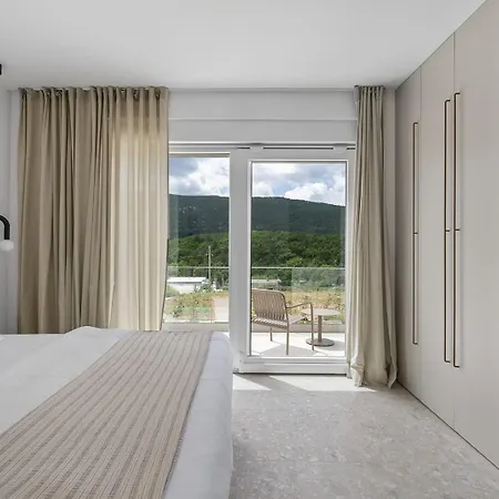 New Stylish Tenera With Private Pool, 3 Bedrooms فيلة Tugare