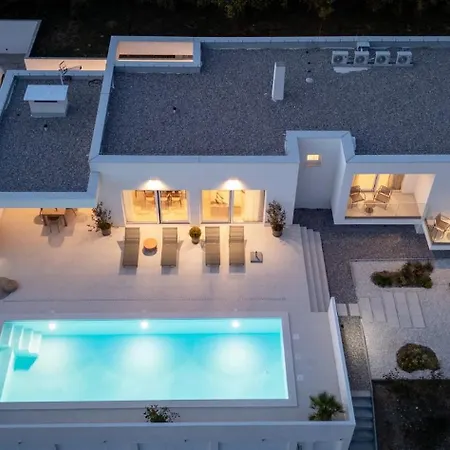 New Stylish Tenera With Private Pool, 3 Bedrooms فيلة