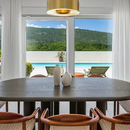 فيلة New Stylish Tenera With Private Pool, 3 Bedrooms *
