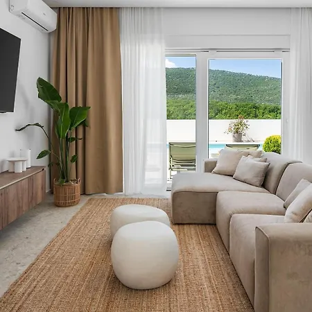New Stylish Tenera With Private Pool, 3 Bedrooms فيلة