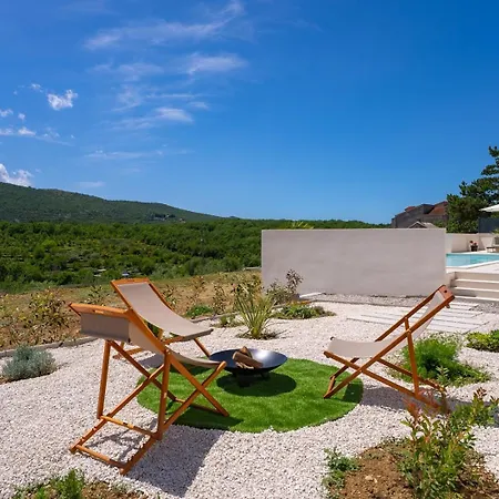 فيلة New Stylish Tenera With Private Pool, 3 Bedrooms Tugare
